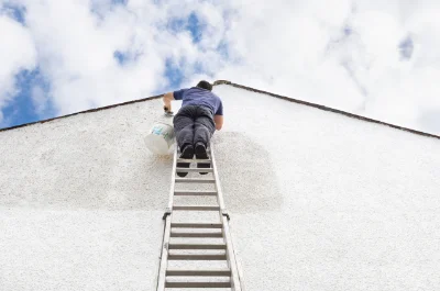 Peinture extérieure à Saint-Martin-de-Bienfaite-la-Cressonnière — façades et ravalement